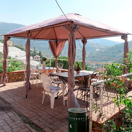 Locazione Turistica * Castellaro (Liguria)